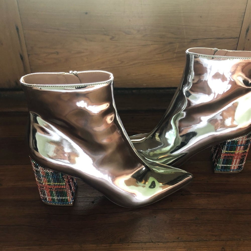 Betsey Johnson Kassie shiny silver boot with beaded heel size 7